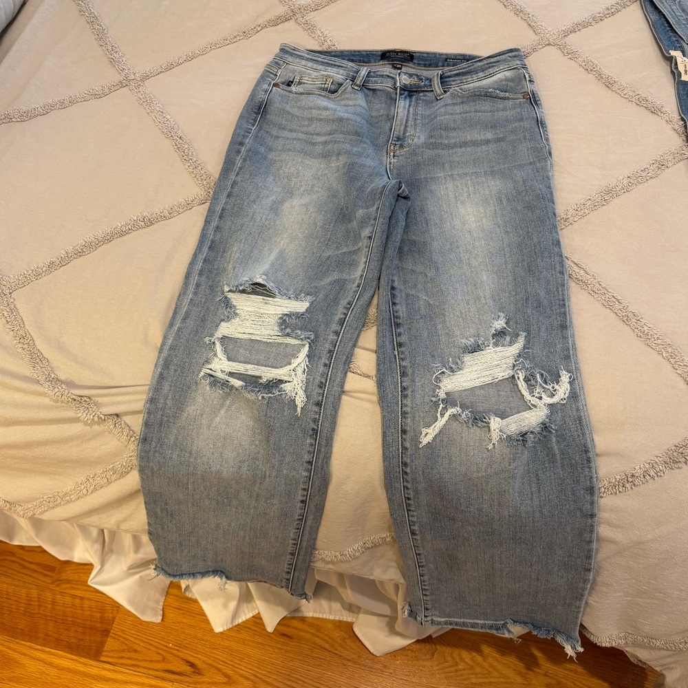 Judy blue, excellent condition size 11/30.  (Size down )